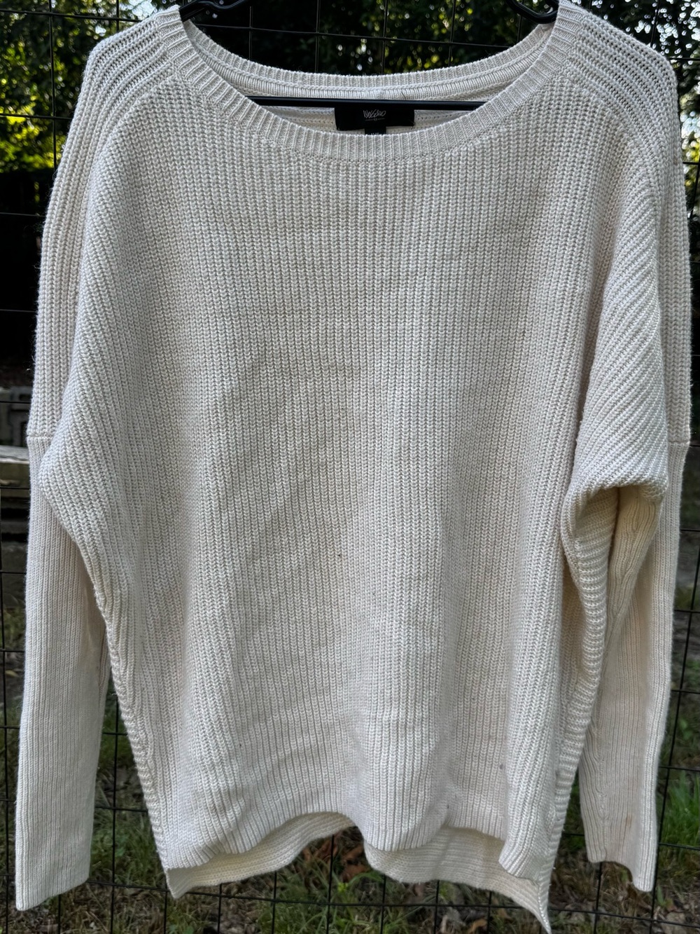 Mossimo Supply Co. Cream Crewneck Sweater